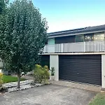 Fi\'S Relaxing Beach House