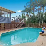 Alkira - Comfy Home With Pool