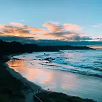 Fi\'S Relaxing Beach House