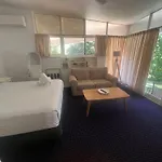 Ocean Breeze Motel