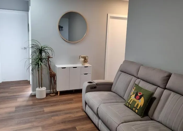 Eirbnb 1&2 Bedroom Unit