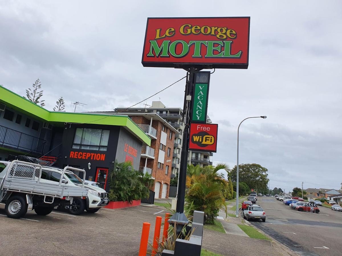 Le George 3*