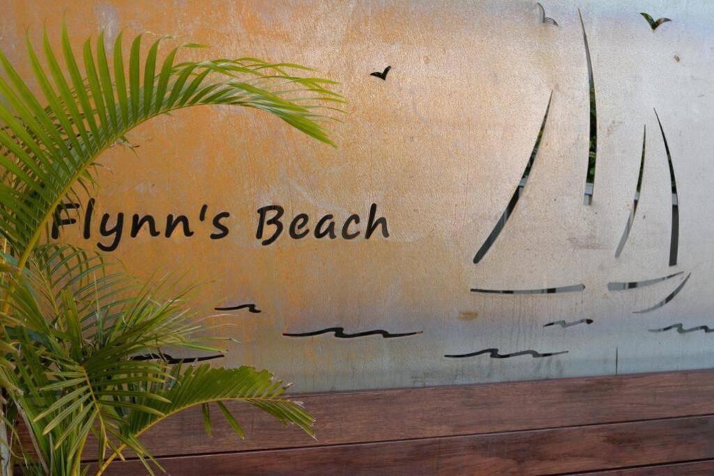 Holiday home Flynns Executive Coastal With Pool *
