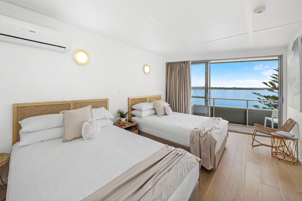 The Mid Pacific Motel 4*
