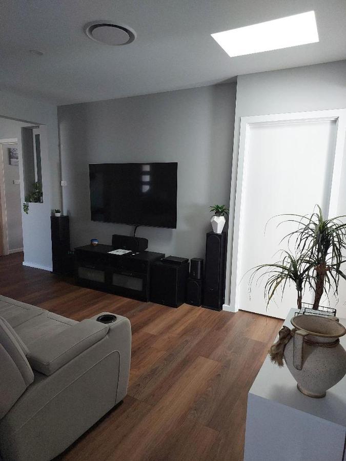 Eirbnb 1&2 Bedroom Unit * Port Macquarie