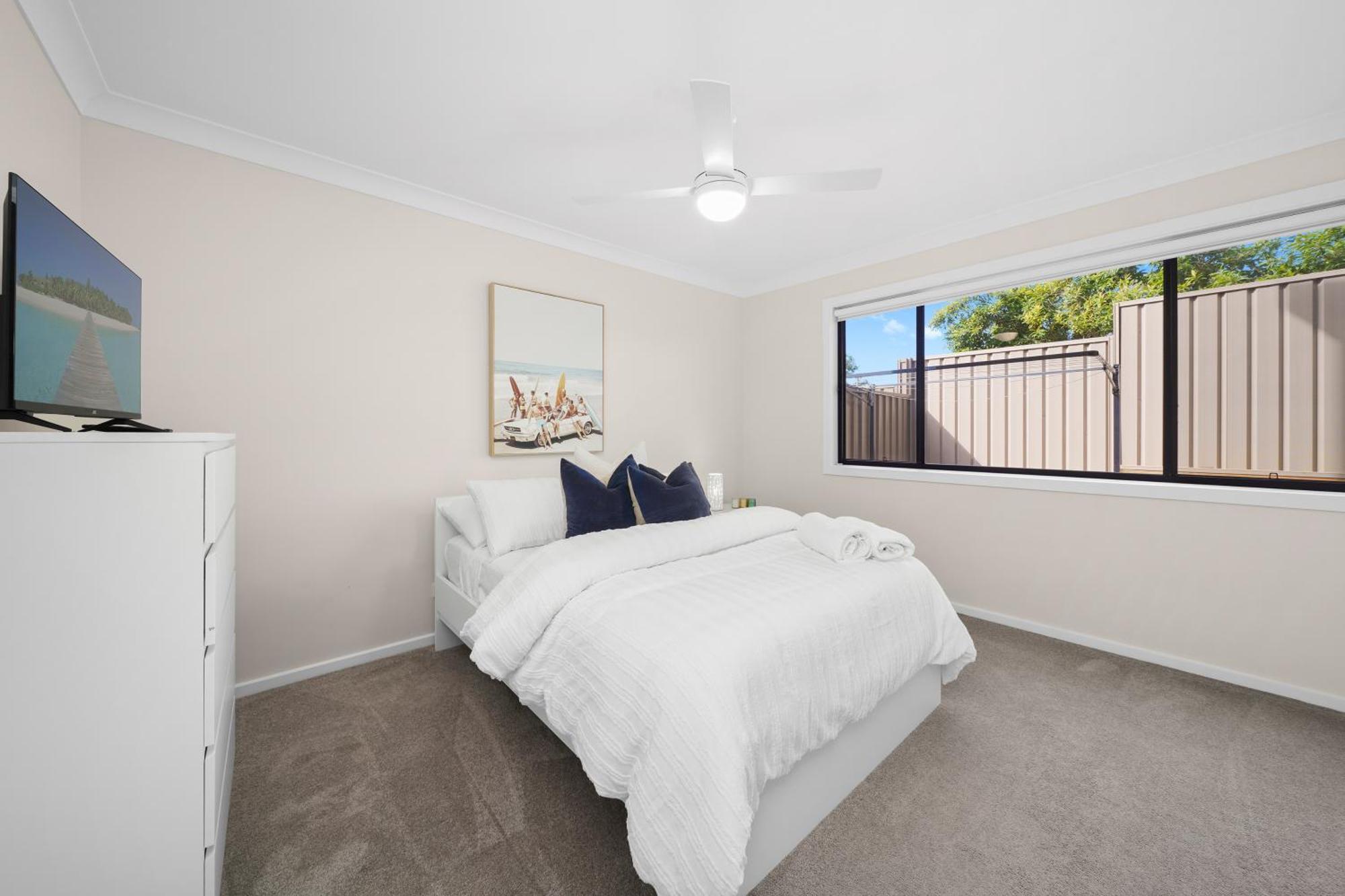 Spacious 4br W/ Water Views Holiday home *