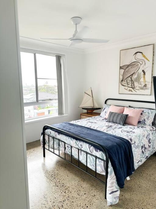 2 Bedroom Coastal Getaway With Ocean Views! *