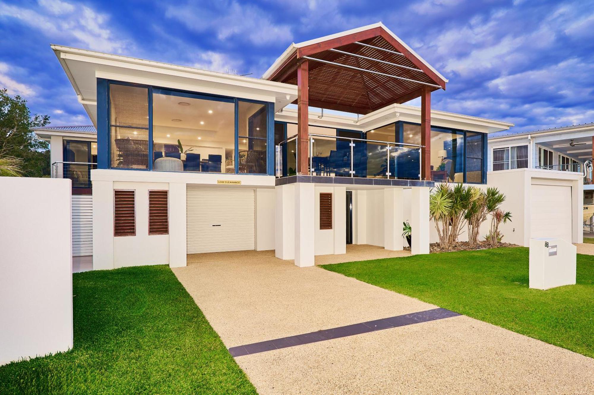 Riverside Luxury Holiday home Port Macquarie