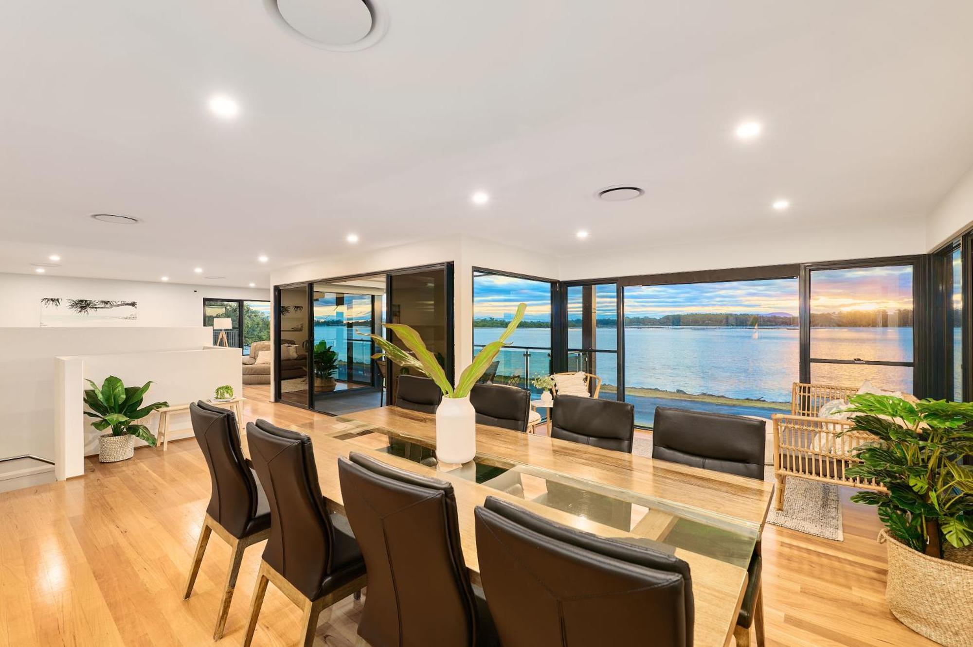 Riverside Luxury Holiday home Port Macquarie