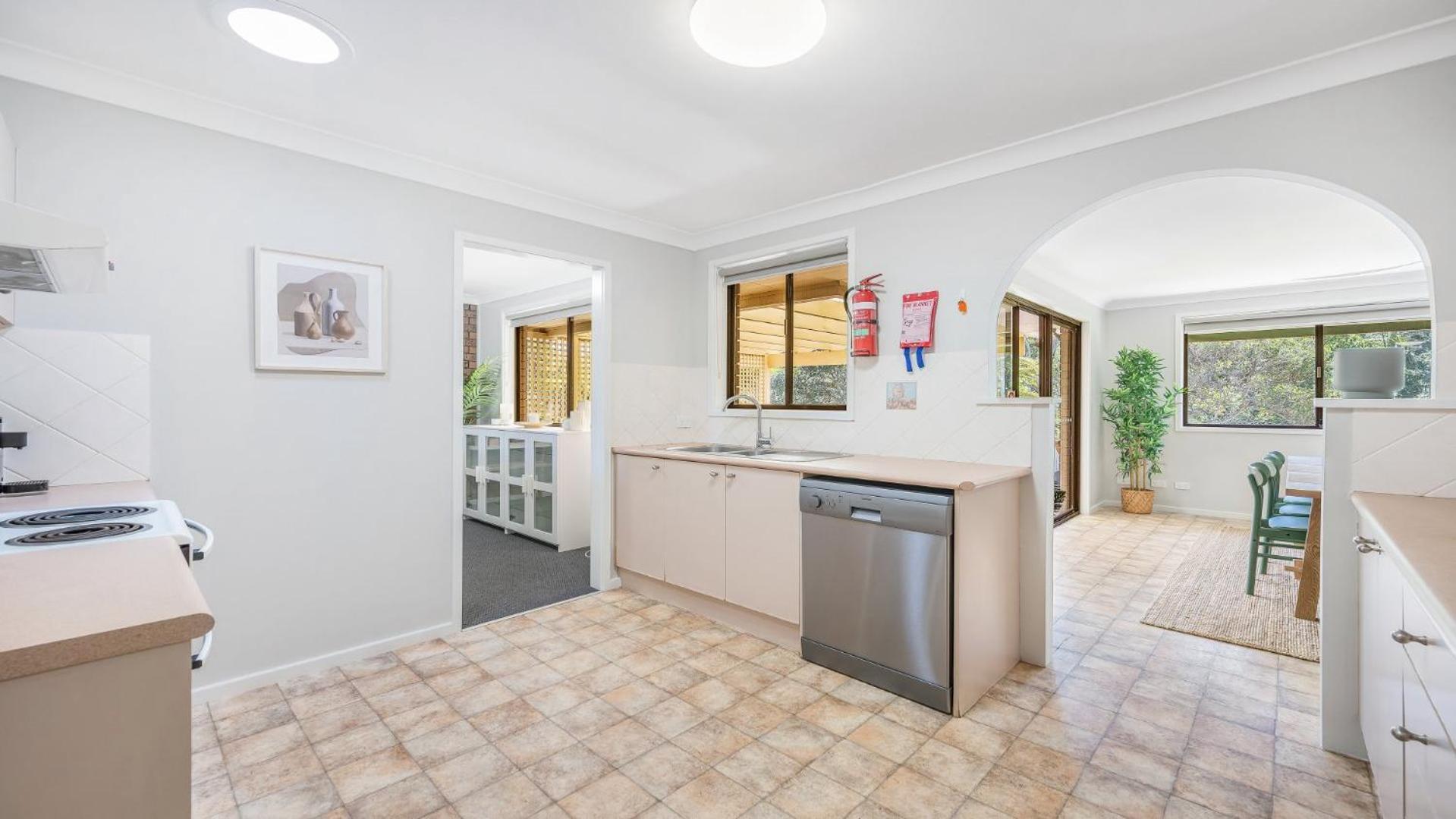 9 Matthew Flinders Drive Holiday home Port Macquarie