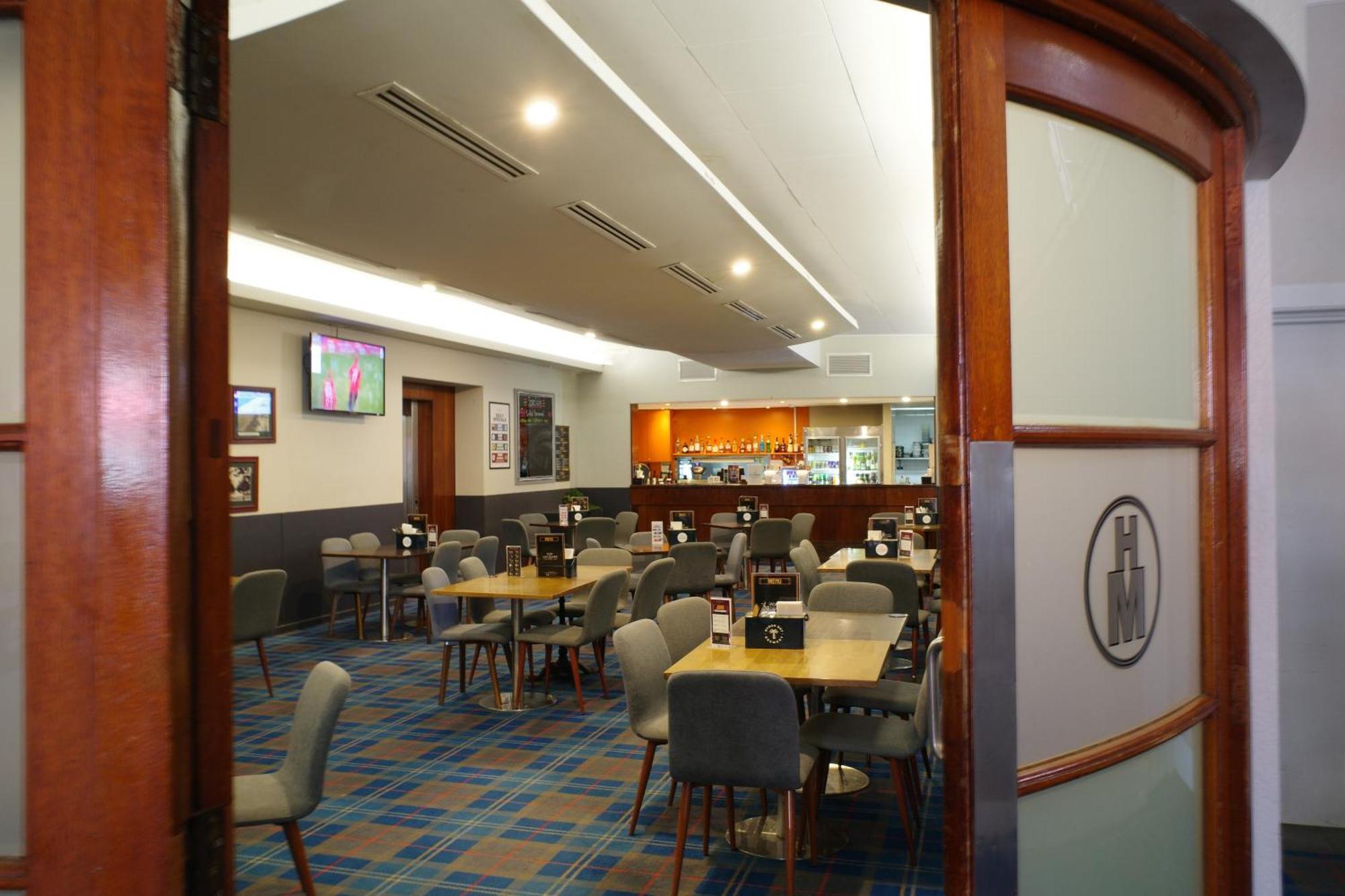 Port Macquarie Hotel 3*