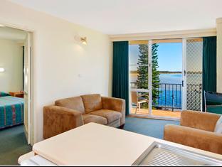 Motel The Mid Pacific 4*
