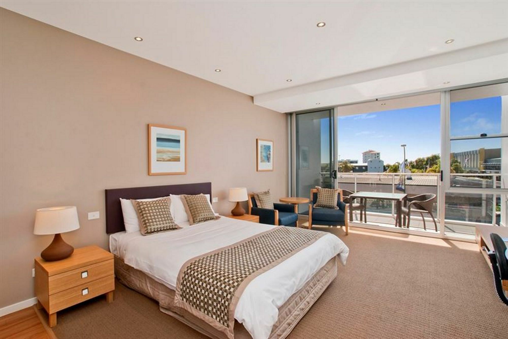 Aparthotel Mantra Quayside 4*