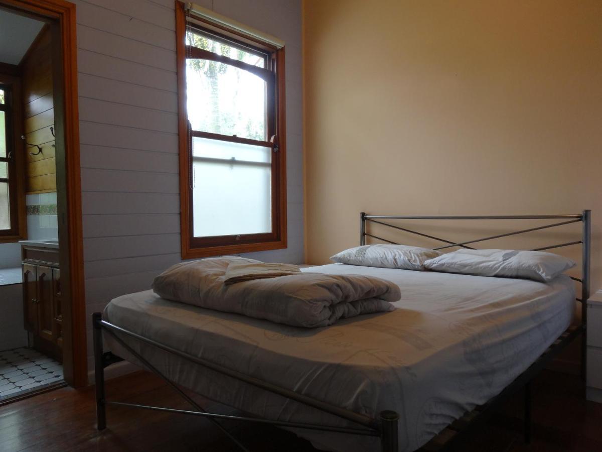 Backpackers Hostel *